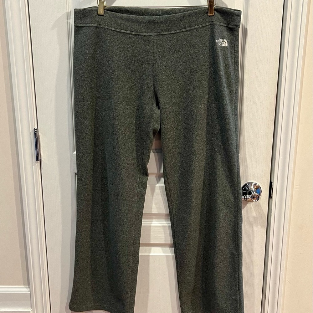 The North Face TKA100 fleece pants